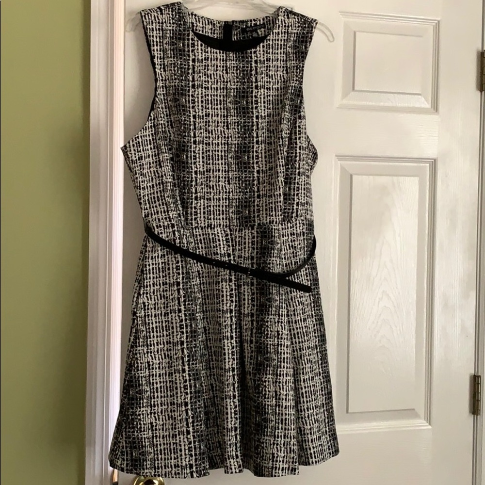 Gorgeous Eva Longoria brand dress-NWOT